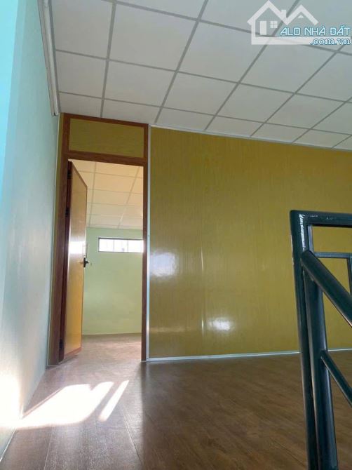 Ngộp ! Em cần bán gấp căn nhà Trung tâm nằm trên Đ. Tân Xuân 6 được 60m2 SHR giá 700tr - 2
