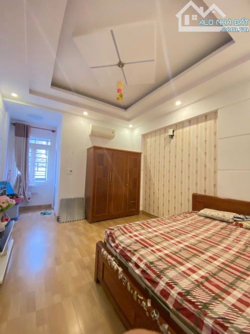 THÔNG SỐ HIẾM-MẶT TIỀN RỘNG-GIÁ TỐT-BÁN NHÀ 4.6×23-4 TẦNG MẶT TIỀN HỌ LÊ TÂN PHU- 11 TỈ - 2