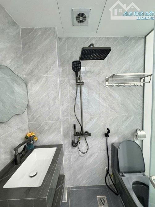 Khâm Thiên-Đống Đa, vị trí cực đẹp, lô góc, 2 thoáng, cách phố 20m, ngõ ba gác phi. - 2