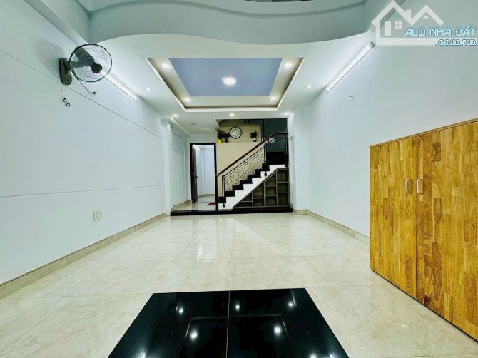 Sát mặt tiền Lê Quang Định!Nhà(4.5x14m)sẵn dọn vào ở tại HXH Bình Thạnh 3 tầng 3pn4wc - 2