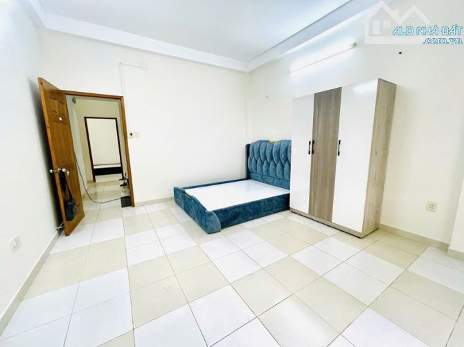 Bán CHDV HXH, đường 3/2, P11, Q10, 86m2, 4 tầng, nở hậu. 10 phòng cho thuê - 3