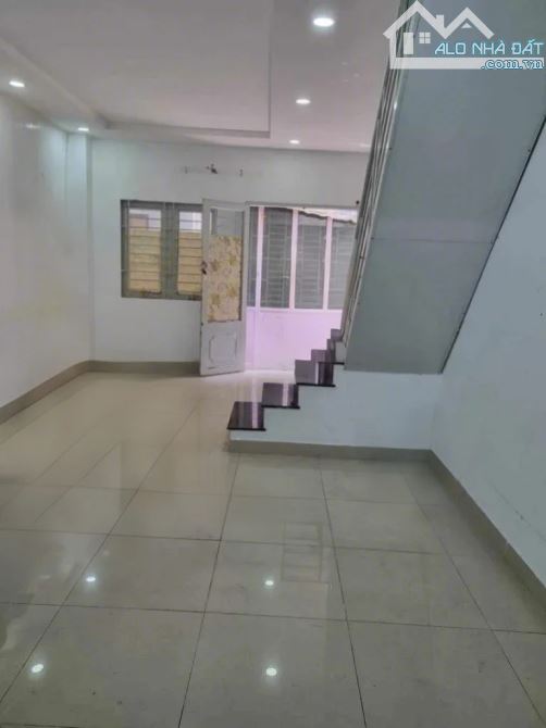 Nhà Q3: 3 Tầng, 36m2, 2PN, Hẻm 3m, Nguyễn Đình Chiểu, Giá chỉ 5.5 Tỷ - 3