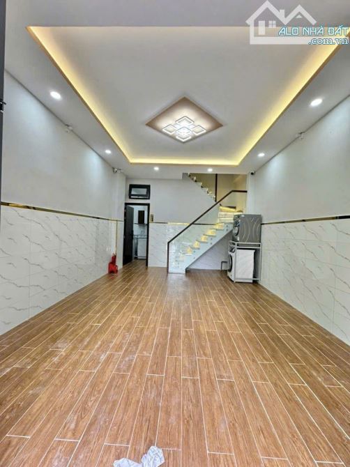 Bán CHDV Lạc Long Quân,hẻm oto, 7 phòng thu nhập 38tr/th,4.4m x 10m,ko lộ giới, chỉ 8.8 tỷ - 3