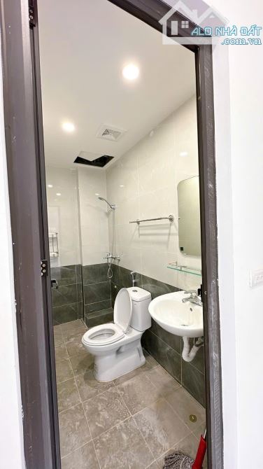 SIÊU PHẨM DÒNG TIỀN TỪ LIÊM - 70M  - LÔ GÓC - DOANH THU HƠN 1 TỶ/NĂM - GIÁ 24,7 TỶ - 3