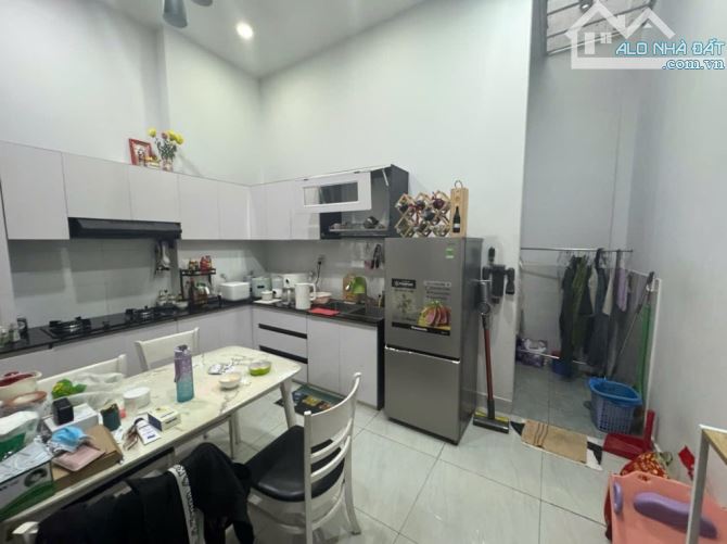 Hoàng Xuân Hoành. Hiệp Tân.Tân Phú  -  51m2 -  2 tầng-  4m x 12.5m - Giá : 6.2 tỷ - 3