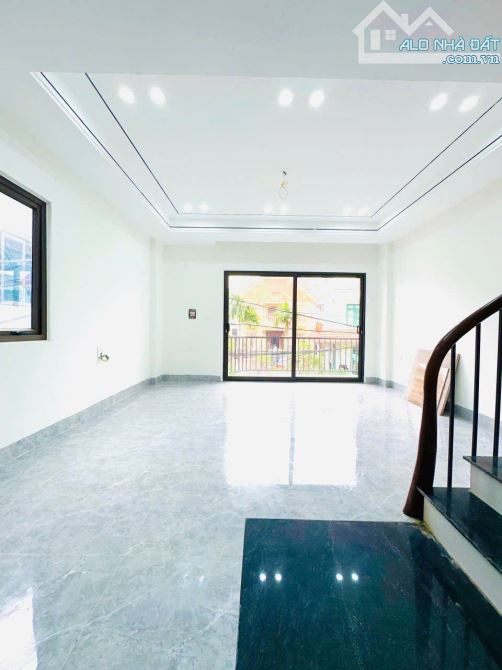 Nhà Đẹp Bát Khối, Cự Khối, Giá Bình Dân 34m2, 6 Tầng Lô Góc, Mặt Tiền 5m Ôtô Vào Nhà - 3