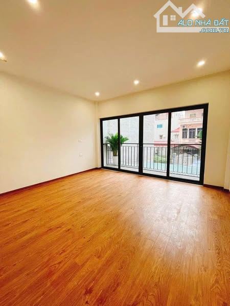 NHỈNH 12 TỶ NHÀ NGỌC THỤY - LONG BIÊN - 72M2 X 5 TẦNG THANG MÁY, 4,7M MẶT TIỀN - 3