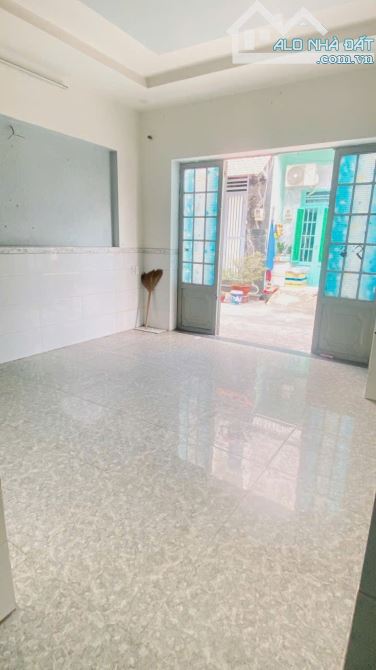 42m2 - 2 tầng 3pn - hẽm trước nhà 5m - gấp bán 3,98 tỷ tl - 3