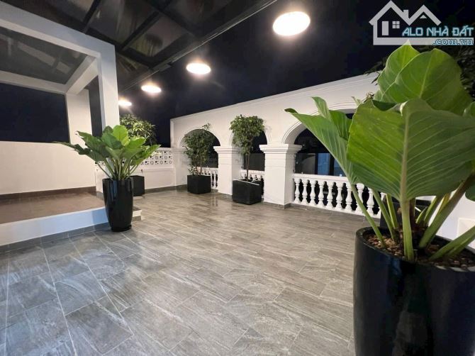 47 tỷ giảm còn 40 tỷ. Biệt thự HXH 10m Lê Văn Sỹ, P14, Quận 3. DT: 8x20m. Hầm 4 tầng - 3