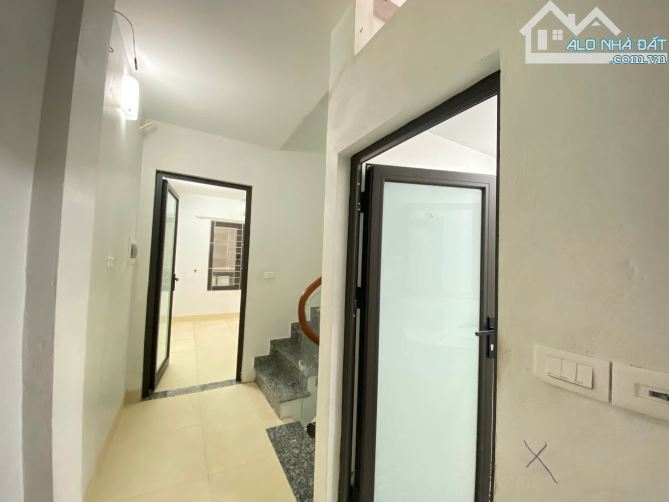 SIÊU HOT! BÁN NHÀ TRẦN THÁI TÔNG - 41M²x5T - NGÕ RỘNG THOÁNG - GẦN Ô TÔ - Ở NGAY 8,55 tỷ. - 3