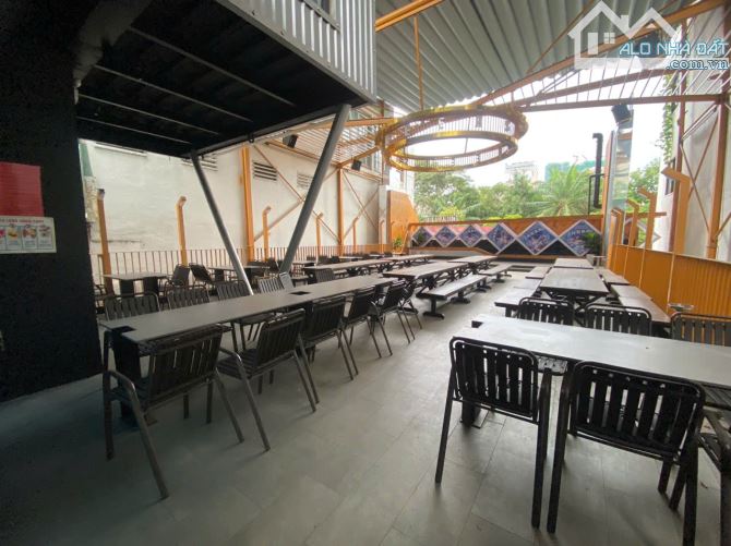 BIỆT THỰ SIÊU PHẨM - SỬ DỤNG HƠN 1,700M2 - 3 TẦNG - SỐ 138 LÊ LAI, TRUNG TÂM QUẬN 1 - 3