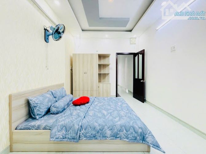 BÁN NHÀ GÒ VẤP HOA HẬU CHÂN DÀI 18M – HẺM 6M THÔNG – 3 TẦNG 4PN – GẦN EMART 2 - CHỈ 6 tỷ 8 - 3