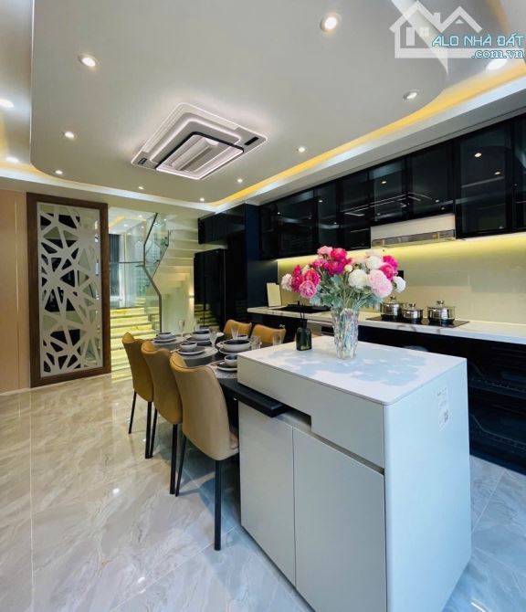 Mua nhà mới tại phường 14, Gò Vấp để tận hưởng không gian sống thoáng mát, yên tỉnh. - 4