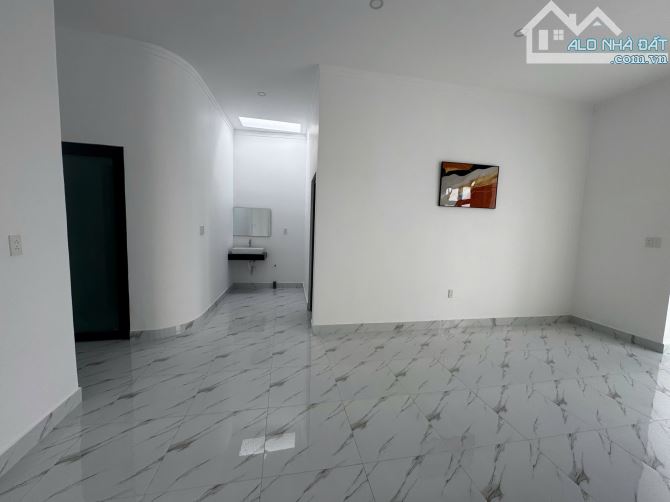 Bán Nhà MT Phạm Văn Đồng P. Tân Hoà - 4