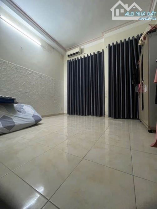 HẺM 3M THÔNG - NGUYỄN VĂN ĐẬU - DT 50M2 (MẶT T.I.Ề.N 4M) 2 TẦNG - SỔ VUÔNG A4 - 4