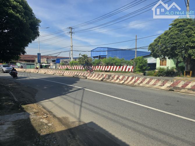 Bán nhà MT DT743B, 2 tầng 4PN, NGANG 5,6M, Thuận An chỉ 3,55 tỷ TL - 4