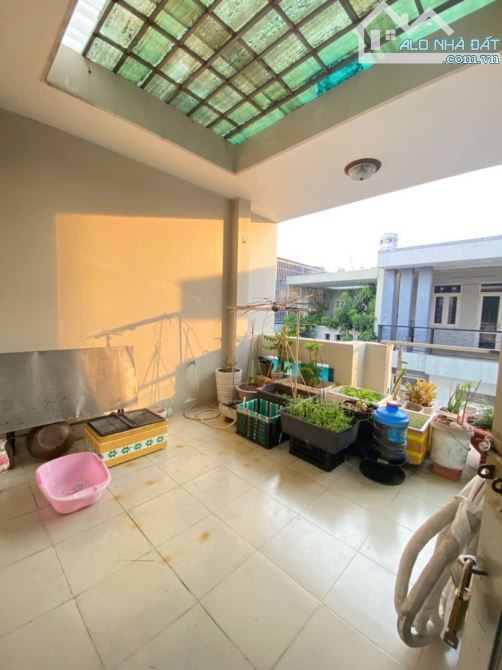 THÔNG SỐ HIẾM-MẶT TIỀN RỘNG-GIÁ TỐT-BÁN NHÀ 4.6×23-4 TẦNG MẶT TIỀN HỌ LÊ TÂN PHU- 11 TỈ - 4