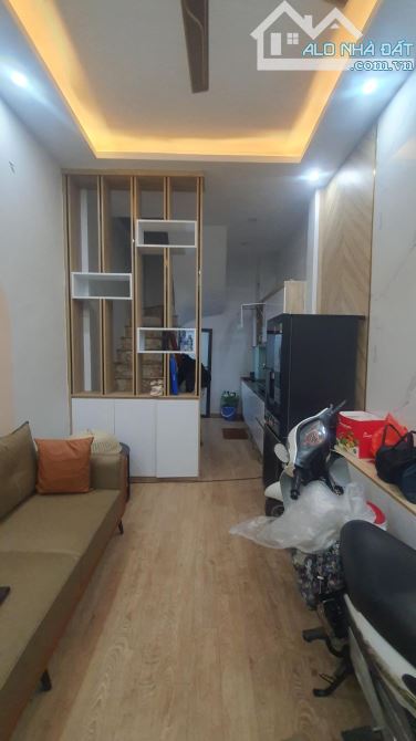 Bán Nhà Hoàng Quốc Việt . 5 Tầng . 6.3 tỷ - 4