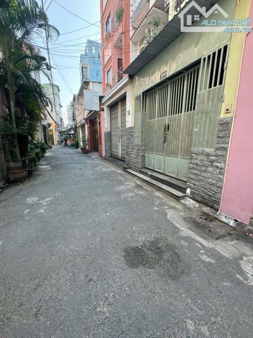 TRƯỜNG CHINH, NGAY CHỢ  NGÃ TƯ BẢY HIỀN ,HẺM XE HƠI,  44M2 , 2 TẦNG  5 tỷ xíu - 4