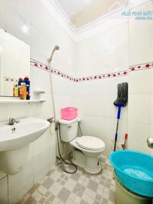 HẺM 3M THÔNG - NGUYỄN VĂN ĐẬU - DT 50M2 (MẶT T.I.Ề.N 4M) 2 TẦNG - SỔ VUÔNG A4 - 5
