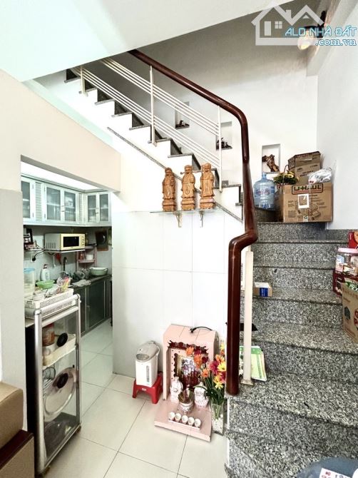 BÁN NHÀ HẺM HUỲNH TẤN PHÁT - TÂN THUẬN ĐÔNG - LO NHÌ RA MT - 4 TẦNG NGANG 5M - CHỈ HƠN 7 T - 5