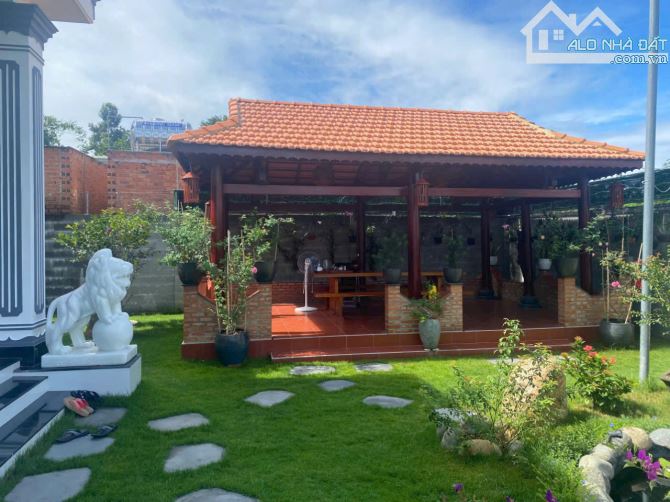 Biệt thự đẹp Củ Chi, 757m2 thổ cư, đường xe hơi,nội thất gỗ cao cấp,giá chỉ 11 tỷ TL - 6
