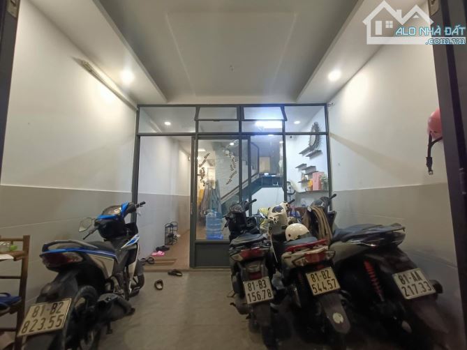 Nhà đep ờ ngay p3 gò vấp sát bên phú nhuân hxh 42m2 trêt 2 lầu sân thương - 6