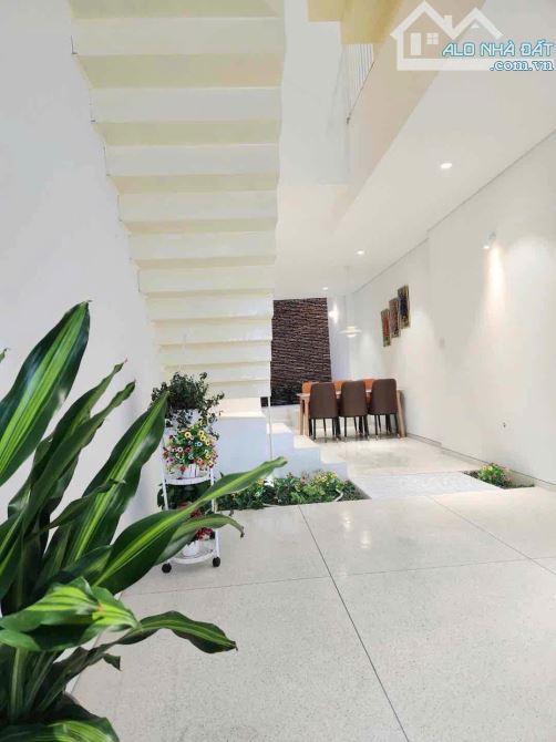 Bán nhà mới đẹp, 3 tầng kiệt rộng 5m đường Nguyễn Chánh - 6