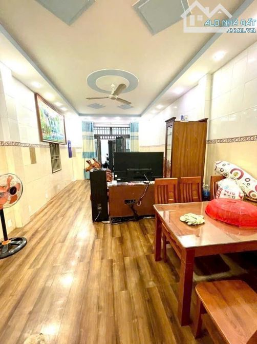 60m2 - 2 tầng 3pn - sát mt - hẽm xh - gấp bán 5,35 tỷ tl. - 6