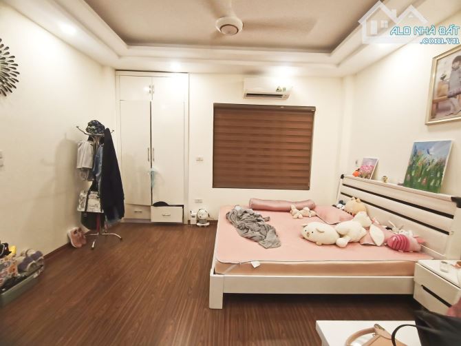 NHÀ PHÂN LÔ 2 THOÁNG 16,5 TỶ 65m 5 TẦNG MT 5m Ô TÔ 4 CHỖ ĐỖ CỬA 376 ĐƯỜNG BƯỞI BA ĐÌNH - 6