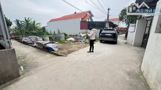 Chị gái gửi bán mảnh đất 112m tại Phượng Trì . Xã Tân Tiến. Sát quy hoach trường BKCS2