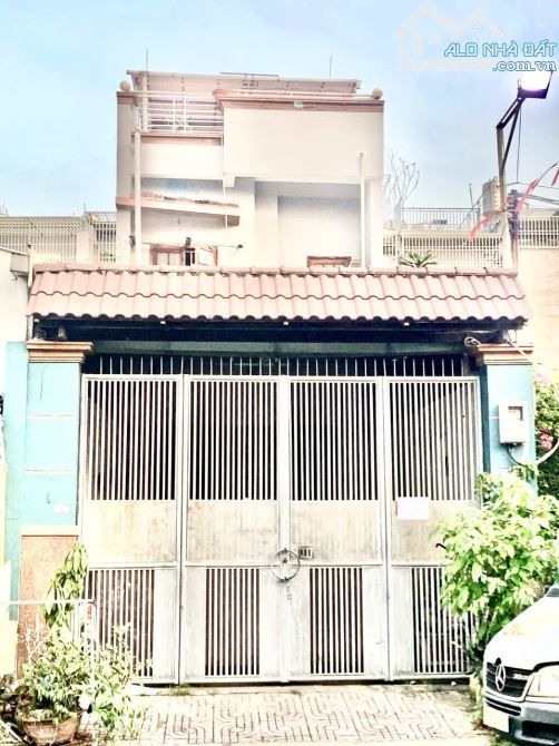 Bán nhà đất diện tích lớn (5x28m), mặt tiền đường 12m, phường 15, Tân Bình. Giá 11 tỷ.