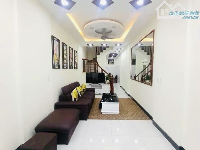 HÀNG  XÓM LINH ĐÀM . 42M. 6,3 TỶ