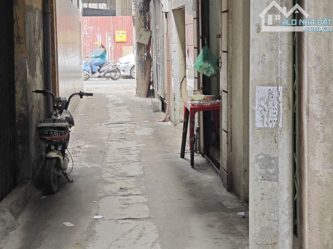 Bán nhà gần hồ Thành Công, ngõ rộng thẳng, 20m ra phố oto tránh, full nội thất đẹp 6 tầng