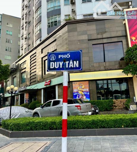 Cần bán tòa văn phòng lô góc Phố Duy Tân, Cầu Giấy. DT 685m2 x 10T, MT 20m. Dòng tiền cho