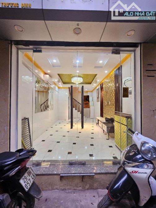 BÁN NHÀ TRƯƠNG ĐỊNH NHỈNH 5TỶ - 4 tầng- NGÕ BA GÁC - 50M RA PHỐ