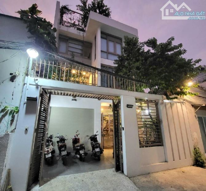 Biệt thự Kiều Đàm xe hơi đậu trong nhà, 3 tầng 200m2(7.4×27) 793 Tân Hưng Quận7 chỉ 27 tỷ