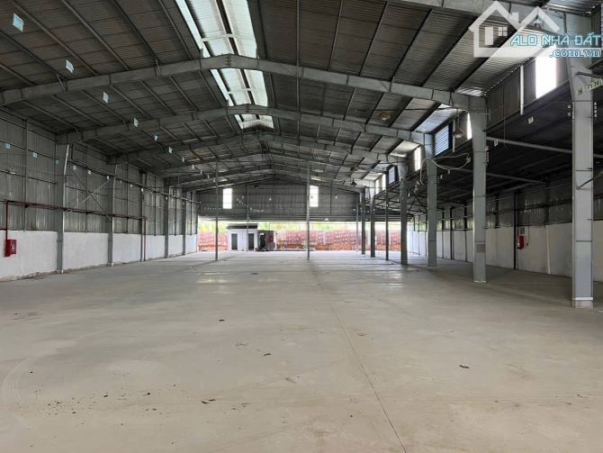 Bán kho xưởng bãi mới 2.200m² kho xây dựng 1.500m² có hệ thống PCCC và nhà văn phòng.