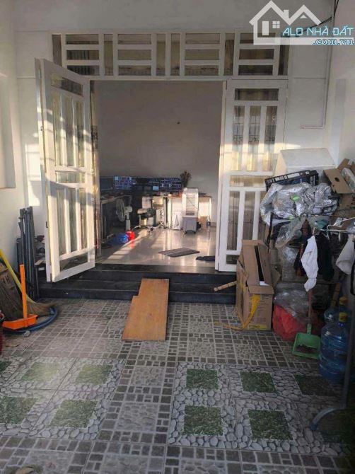 Nhà cấp 4, hẻm xe hơi đường số 1 phường Long Trường Quận 9, cách Nguyễn Duy Trinh 100m