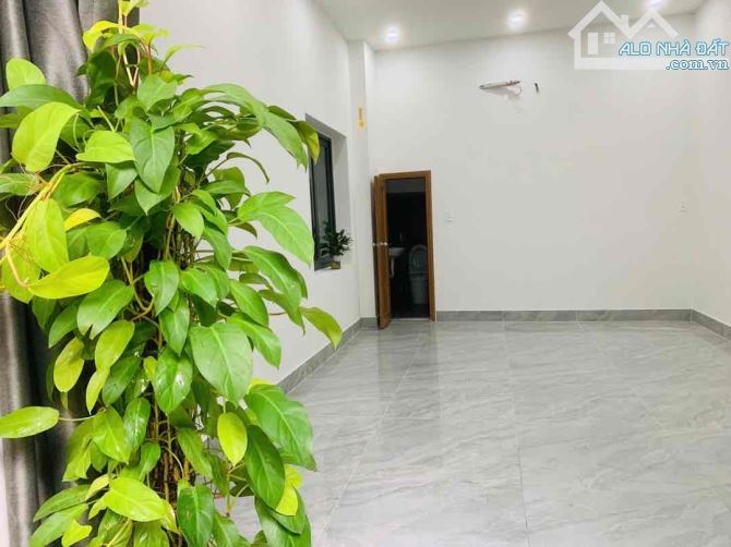 GIẢM 200Tr - Nhà 3T HOÀNG DIỆU - SAU LƯNG NHÀ MẶT TIỀN - NHỈNH 4 TỶ