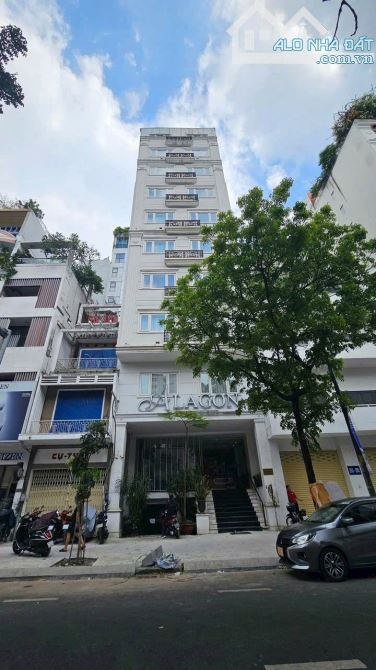 Hotel mặt tiền Lý Tự Trọng gần chợ Bến Thành,8.2m x 19m,46 phòng,HDT 33.000usd/th