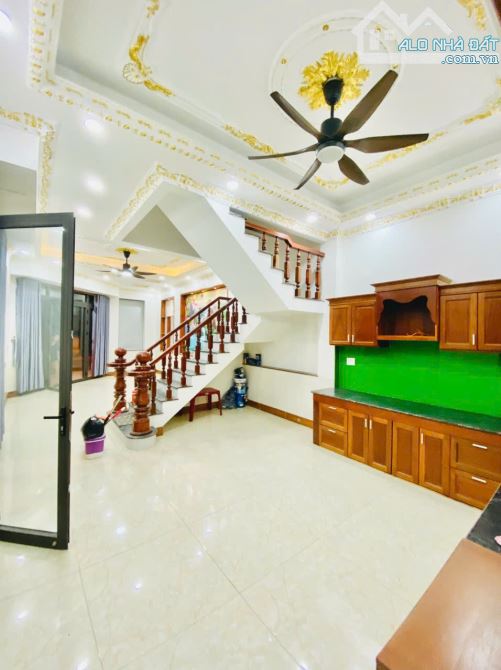 Giảm 800 Triệu Bán Gấp Nhà Góc 2 Mặt Tiền Gần Vincom Dĩ An - 10