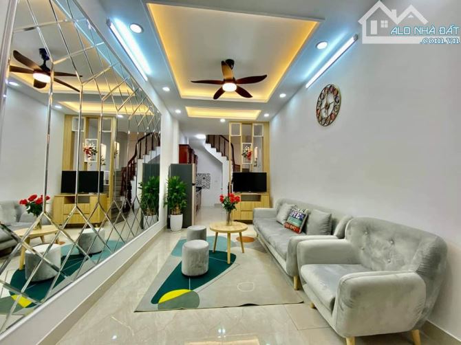 Bán Chung Cư Mi Ni HomeStay Yên Xá Thanh Trì 320m2 10 Tầng mặt tiền 9m Hơn 78 Tỷ Thuê500tr - 10