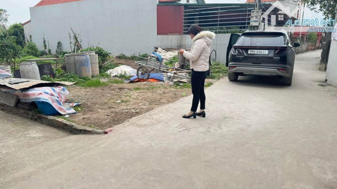Chị gái gửi bán mảnh đất 112m tại Phượng Trì . Xã Tân Tiến. Sát quy hoach trường BKCS2 - 1