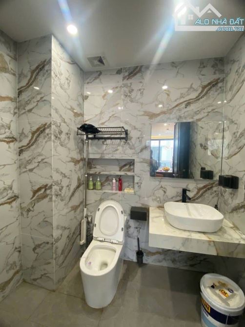 🏘️ Bán Nhà Phố, Ngọc Lâm, TT Long Biên. 50m2, 6 Tầng Thang Máy, 6.4m Mặt Tiền  NHÀ ĐẸP - 1