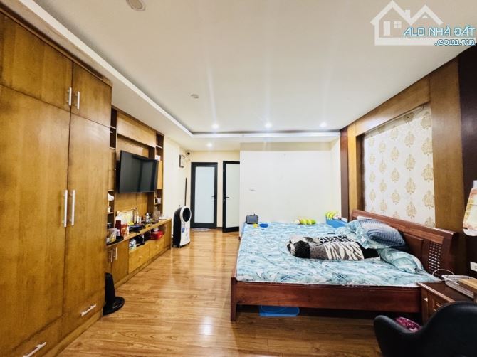 NGÕ NÔNG GẦN PHỐ - NHÀ DÂN XÂY - KHUNG CỘT CHẮC CHẮN 194 Đội Cấn 45 m 4 tầng 3 ngủ 9.1 tỷ. - 1