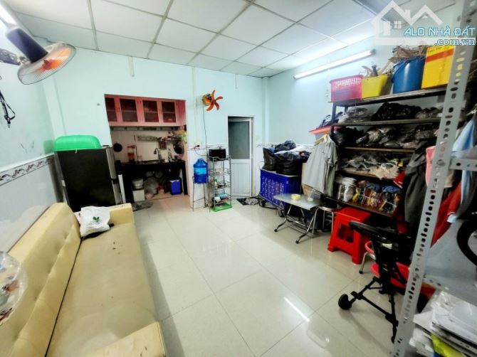 Bán nhà Nguyễn Tri Phương Quận 10, 4x8, 3 tầng, cực ngon, chỉ nhỉnh 3 tỷ - 1