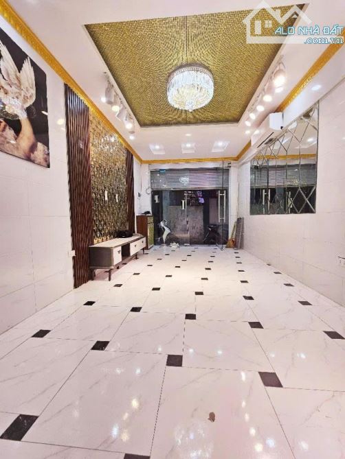 BÁN NHÀ TRƯƠNG ĐỊNH NHỈNH 5TỶ - 4 tầng- NGÕ BA GÁC - 50M RA PHỐ - 1