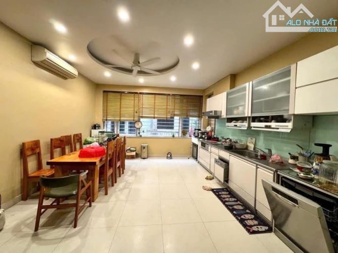 Bán gấp nhà Nguyễn Viết Xuân Thanh Xuân, lô góc, 3 mặt thoáng, ngõ thông ô tô, chỉ 29.9 tỷ - 1