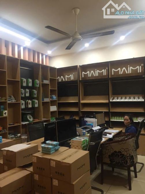 Cho thuê biệt thự Việt Hưng Long Biên 180 m, 4 tầng, mặt tiền KD 7 m, giá 32 triệu, làm VP - 1